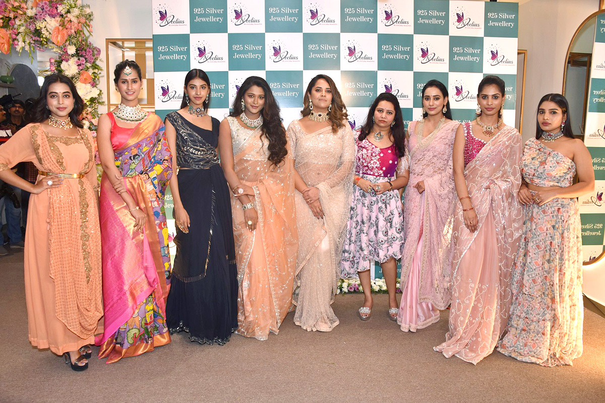 Hyderabad: Anchor Anasuya Launched Neelias Jewellery Store Photos - Sakshi7
