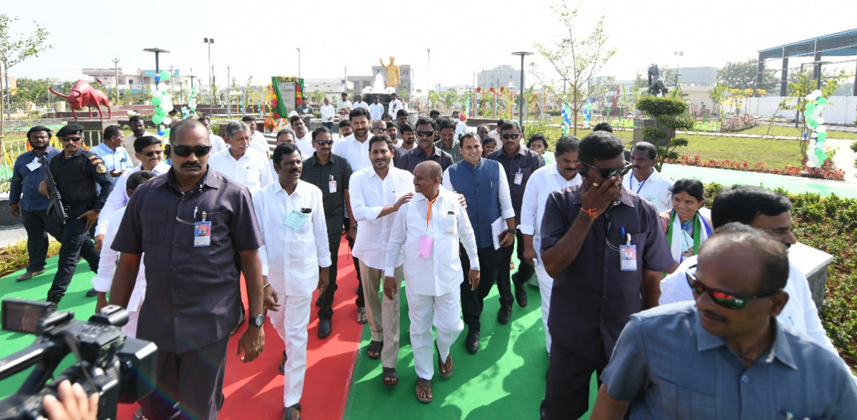 CM YS Jagan 2nd Day Tour In Kadapa District - Sakshi10
