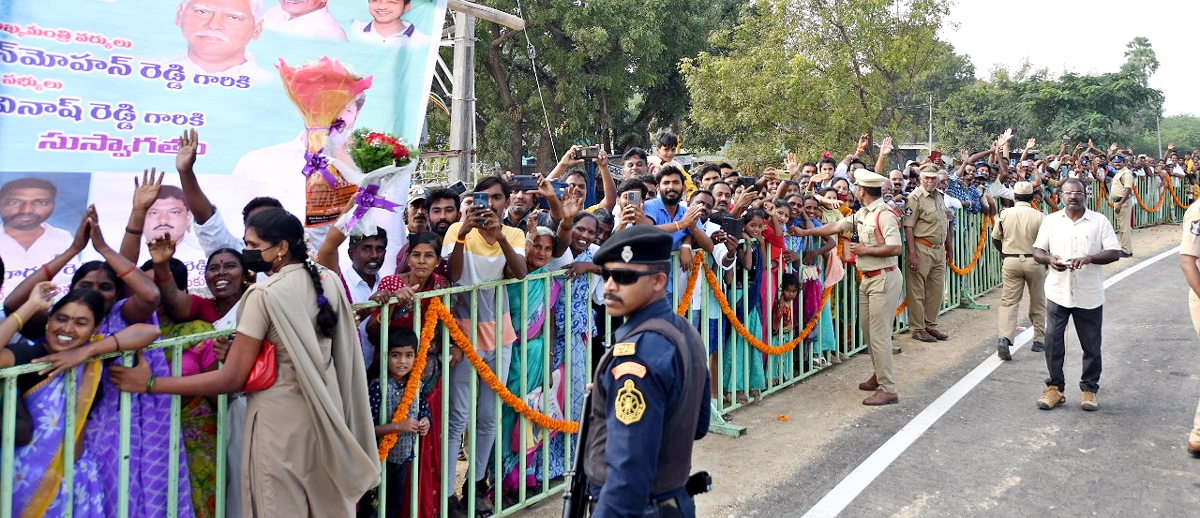 CM YS Jagan 2nd Day Tour In Kadapa District - Sakshi13