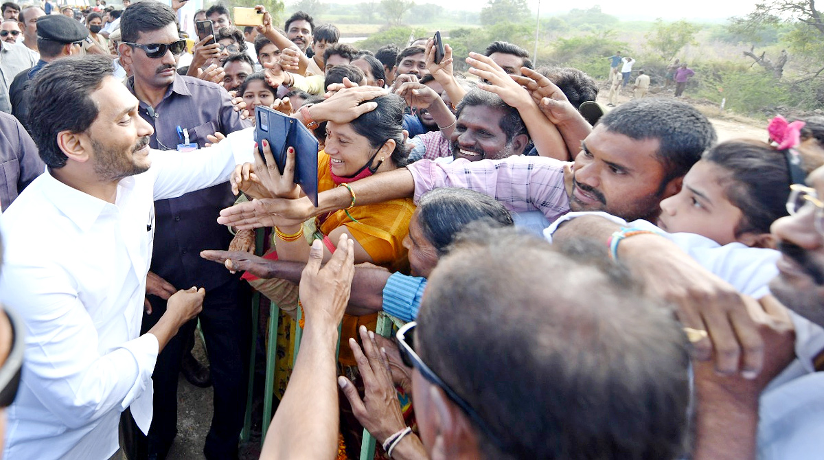 CM YS Jagan 2nd Day Tour In Kadapa District - Sakshi14