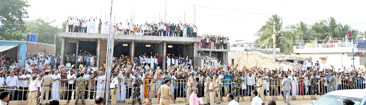 CM YS Jagan 2nd Day Tour In Kadapa District - Sakshi15