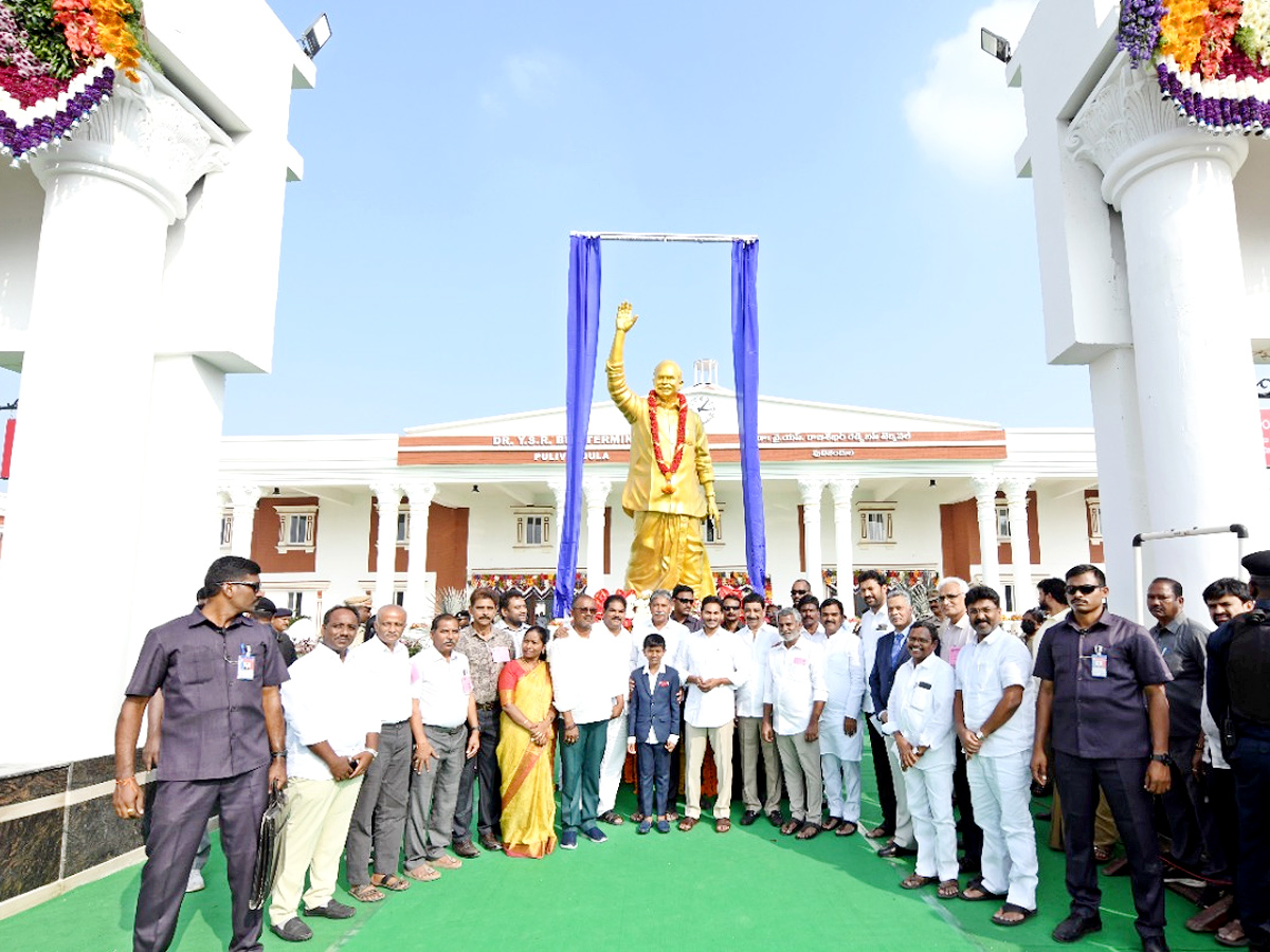 CM YS Jagan 2nd Day Tour In Kadapa District - Sakshi16