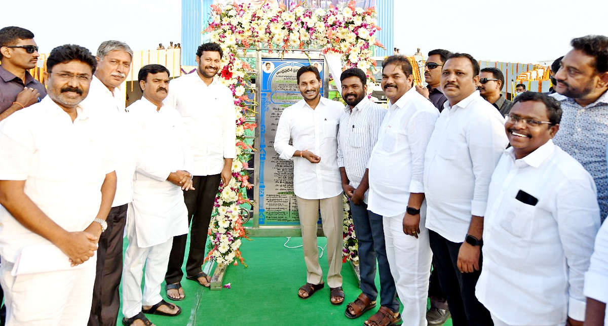 CM YS Jagan 2nd Day Tour In Kadapa District - Sakshi33