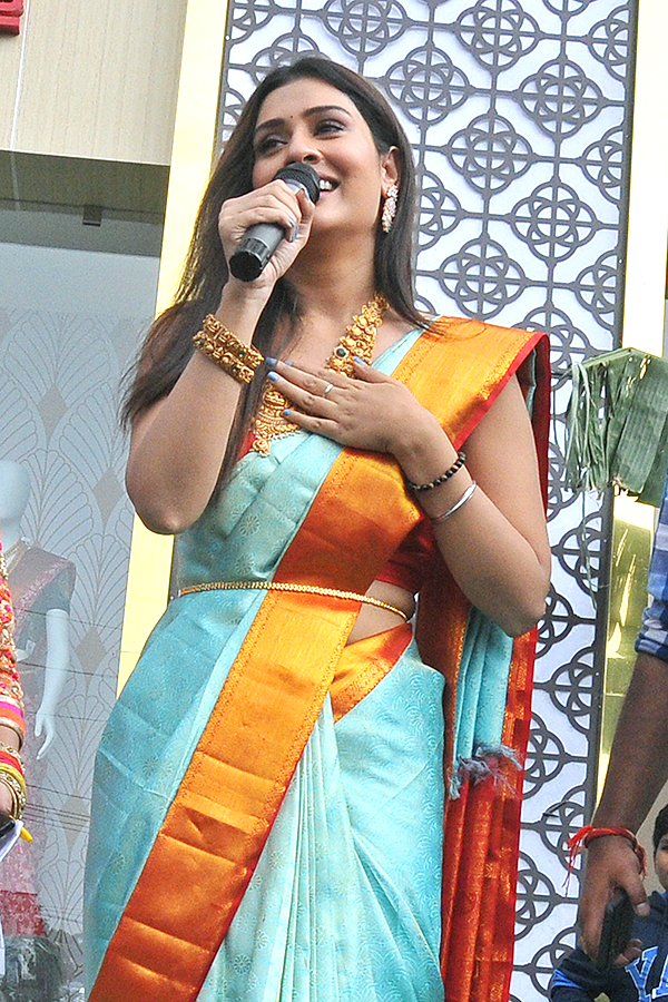 Actress Rashi Khanna Payal Rajput in Vizianagaram - Sakshi11