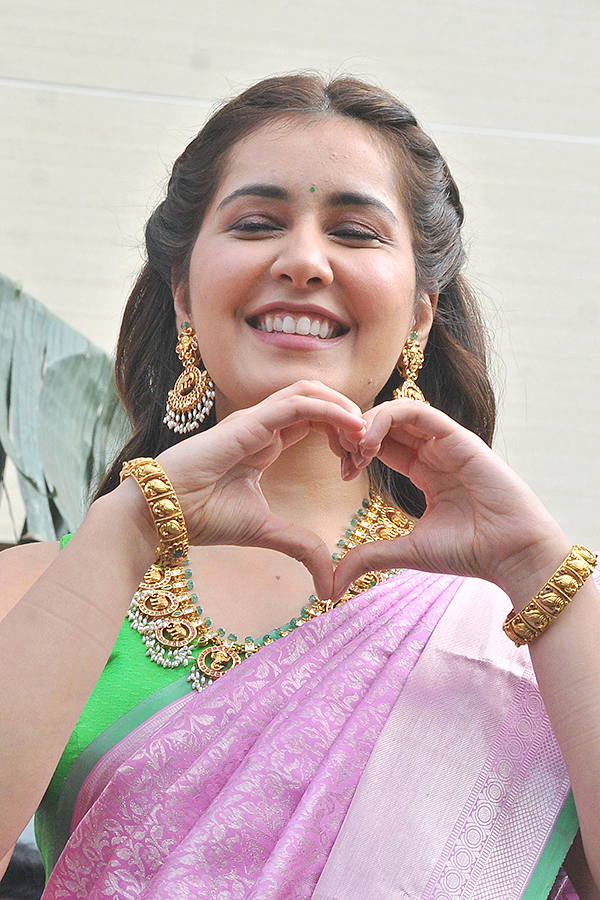 Actress Rashi Khanna Payal Rajput in Vizianagaram - Sakshi13