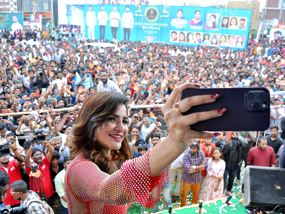 Krithi Shetty Visuals At Tejaswini Grand Opening Nellore - Sakshi15