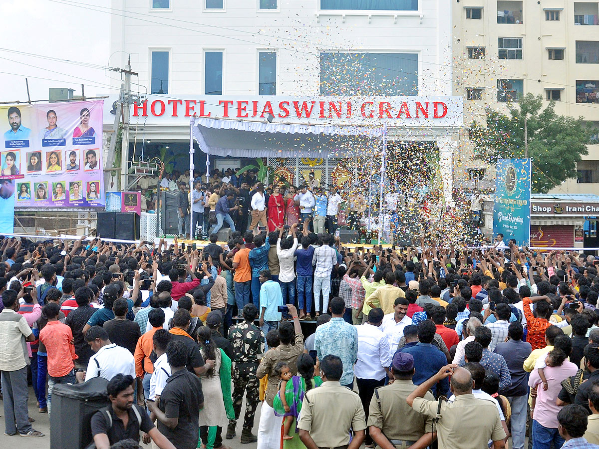 Krithi Shetty Visuals At Tejaswini Grand Opening Nellore - Sakshi19
