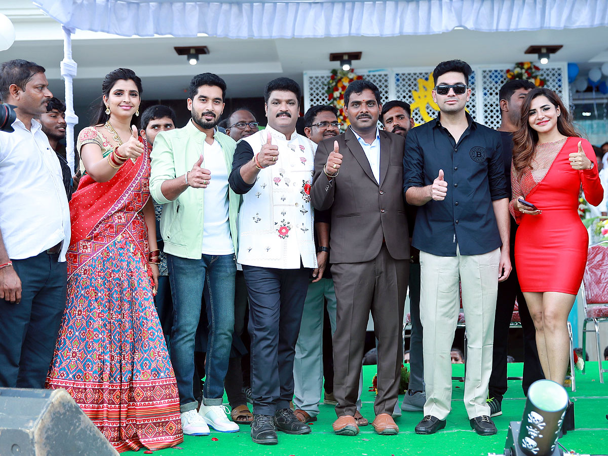 Krithi Shetty Visuals At Tejaswini Grand Opening Nellore - Sakshi5