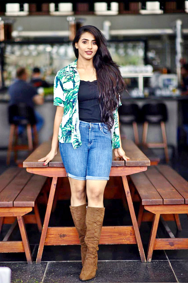 Kantara Movie Heroine Sapthami Gowda Photos - Sakshi4