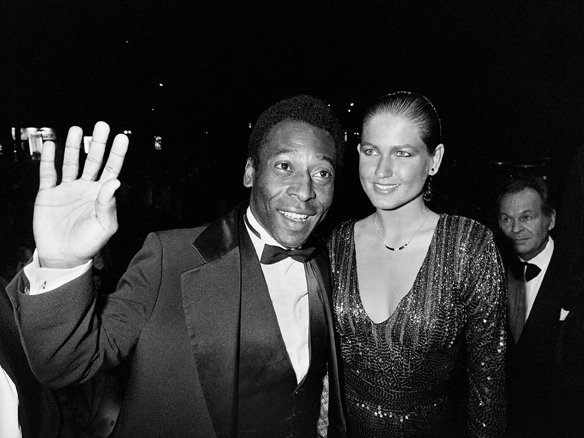 Brazil Football Icon Pele Rare Pictures - Sakshi14