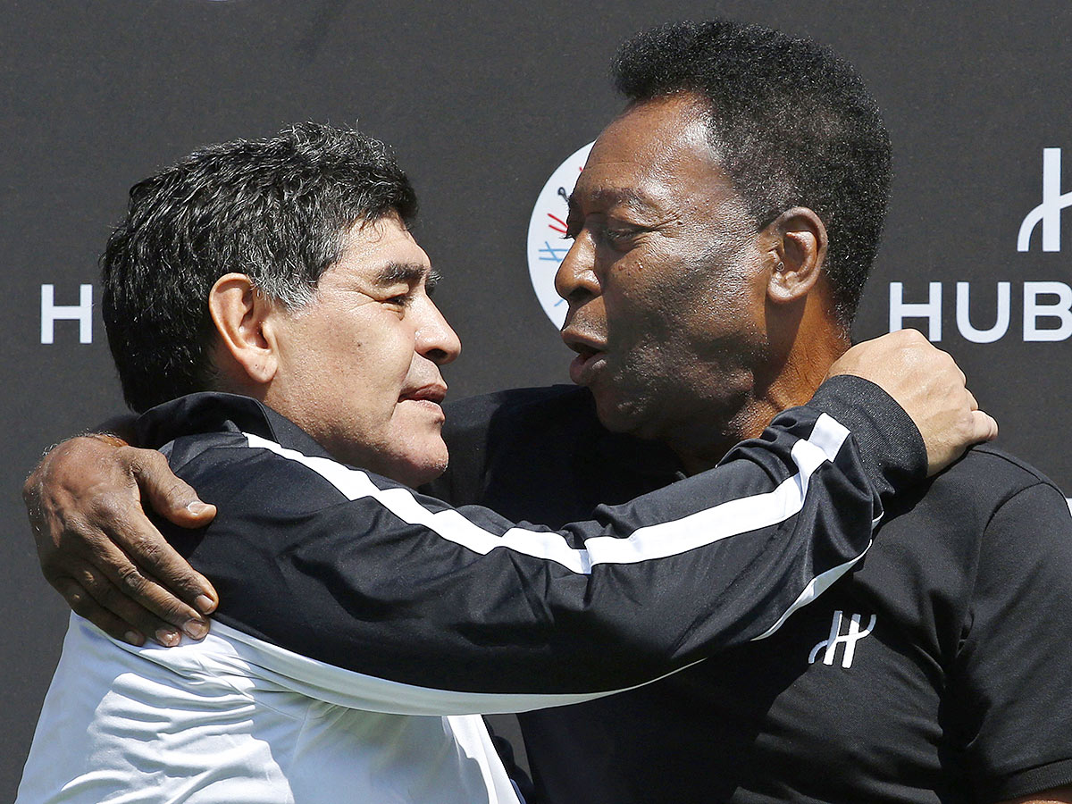 Brazil Football Icon Pele Rare Pictures - Sakshi16