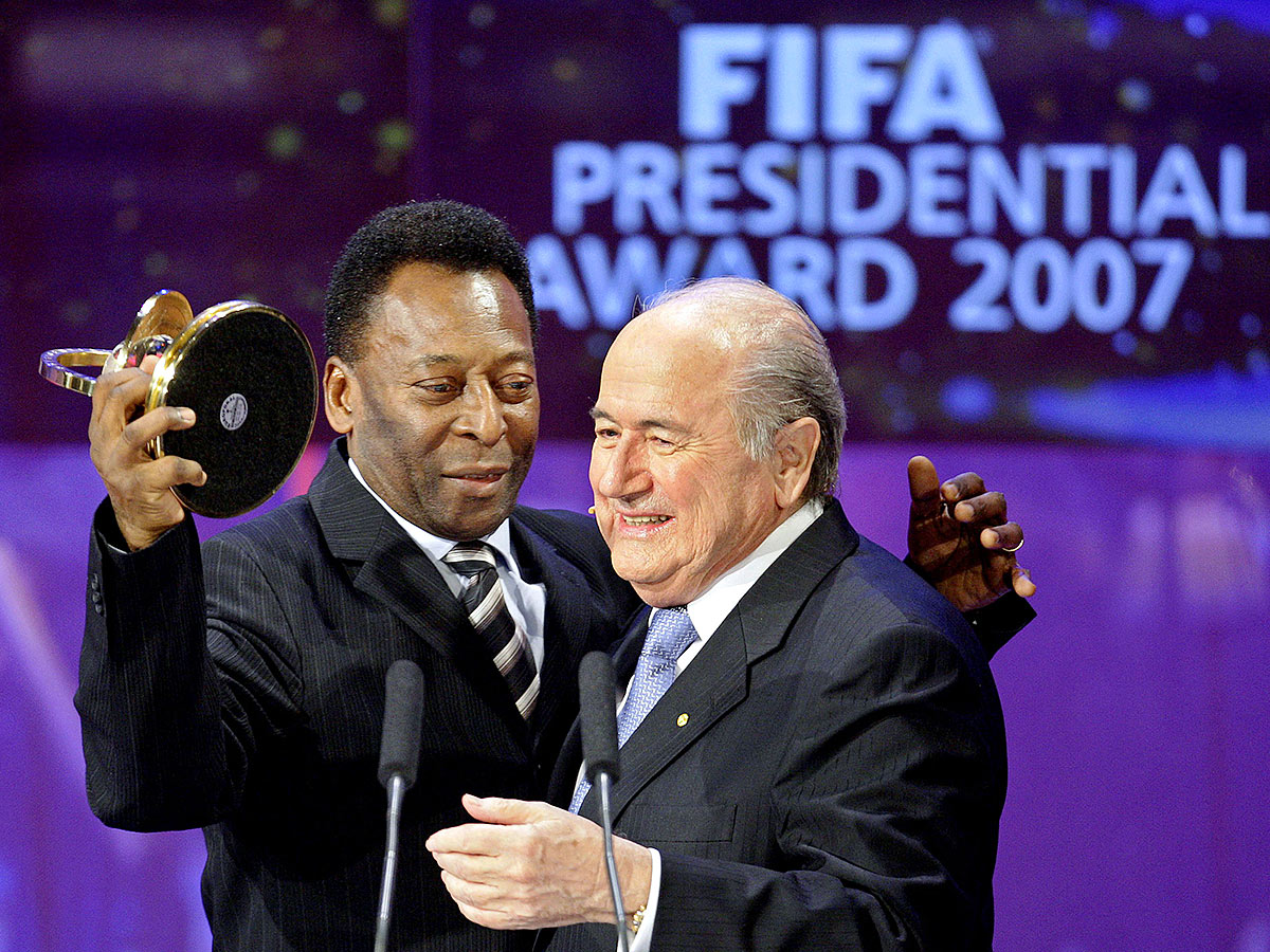 Brazil Football Icon Pele Rare Pictures - Sakshi21