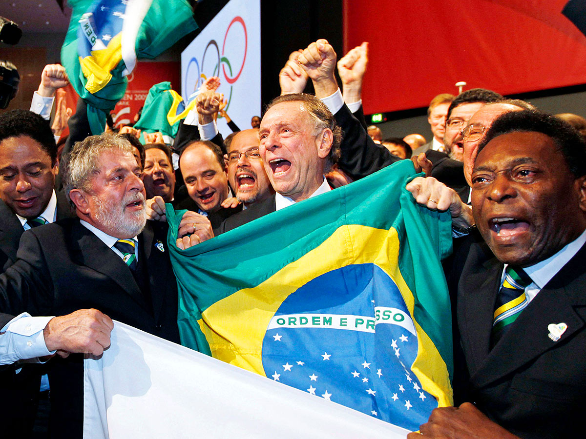 Brazil Football Icon Pele Rare Pictures - Sakshi26