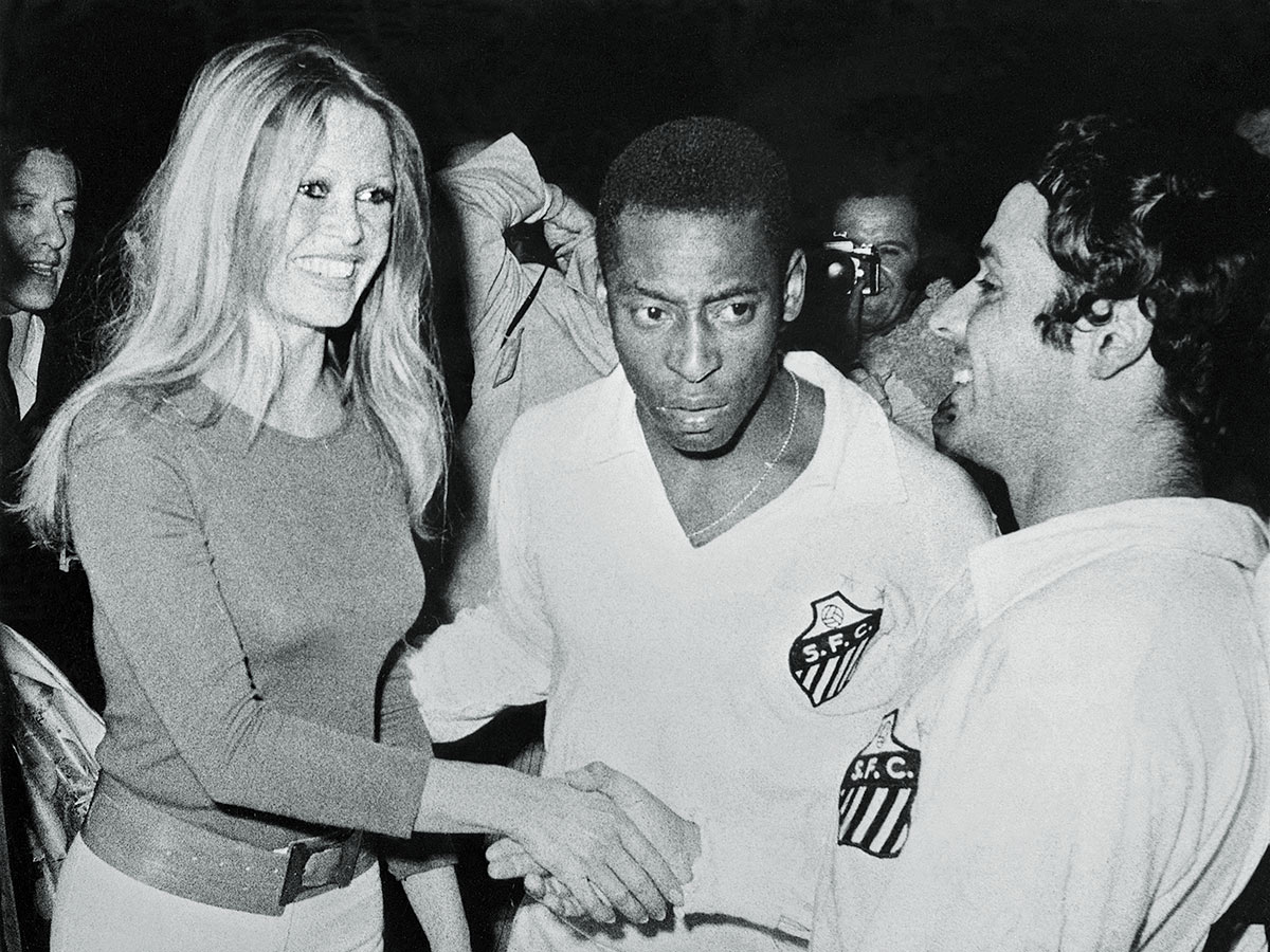Brazil Football Icon Pele Rare Pictures - Sakshi27