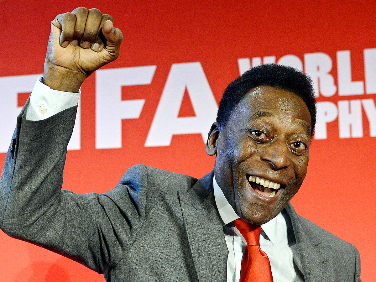 Brazil Football Icon Pele Rare Pictures - Sakshi38