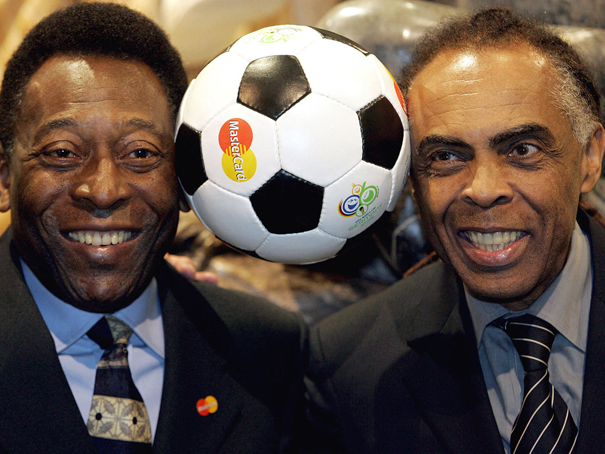 Brazil Football Icon Pele Rare Pictures - Sakshi6