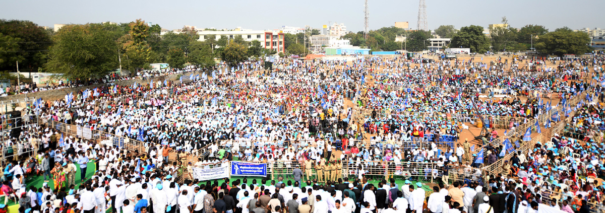 Rayalaseema Garjana Grand Success in support of Kurnool Judicial Capital - Sakshi25