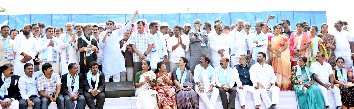 Rayalaseema Garjana Grand Success in support of Kurnool Judicial Capital - Sakshi40