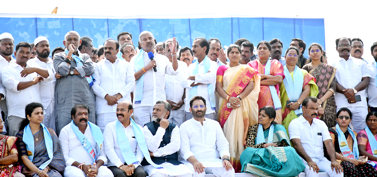Rayalaseema Garjana Grand Success in support of Kurnool Judicial Capital - Sakshi42