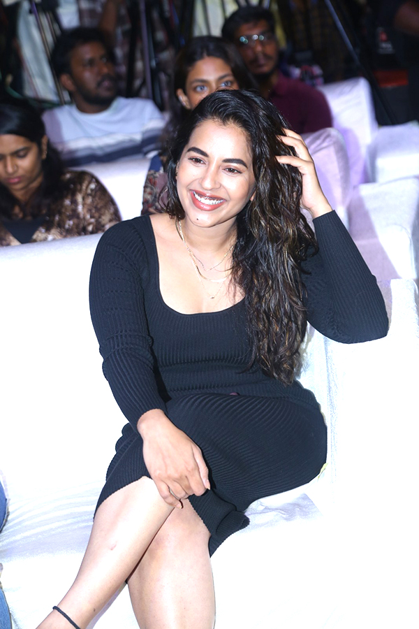 Actress Komalee Prasad Latest Hot Look Pics - Sakshi2