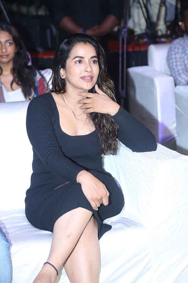 Actress Komalee Prasad Latest Hot Look Pics - Sakshi4