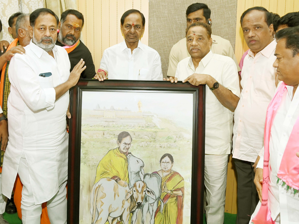 CM KCR officially launches Bharat Rashtra Samithi party Photo Gallery - Sakshi2