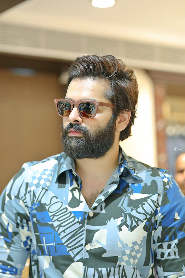 Hero Ram Pothineni Super Stylish Entry At Vijayawada - Sakshi25