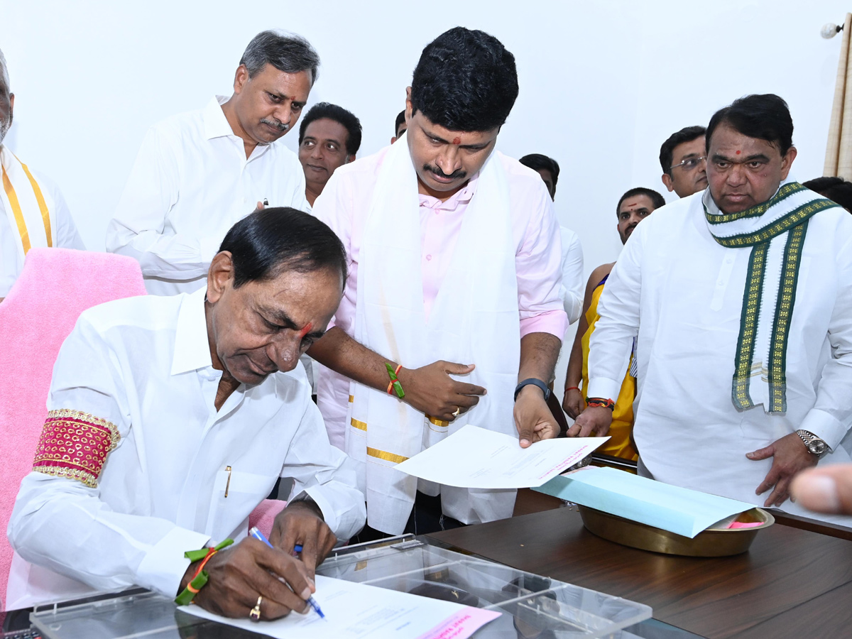 CM KCR officially launches Bharat Rashtra Samithi party Photo Gallery - Sakshi26