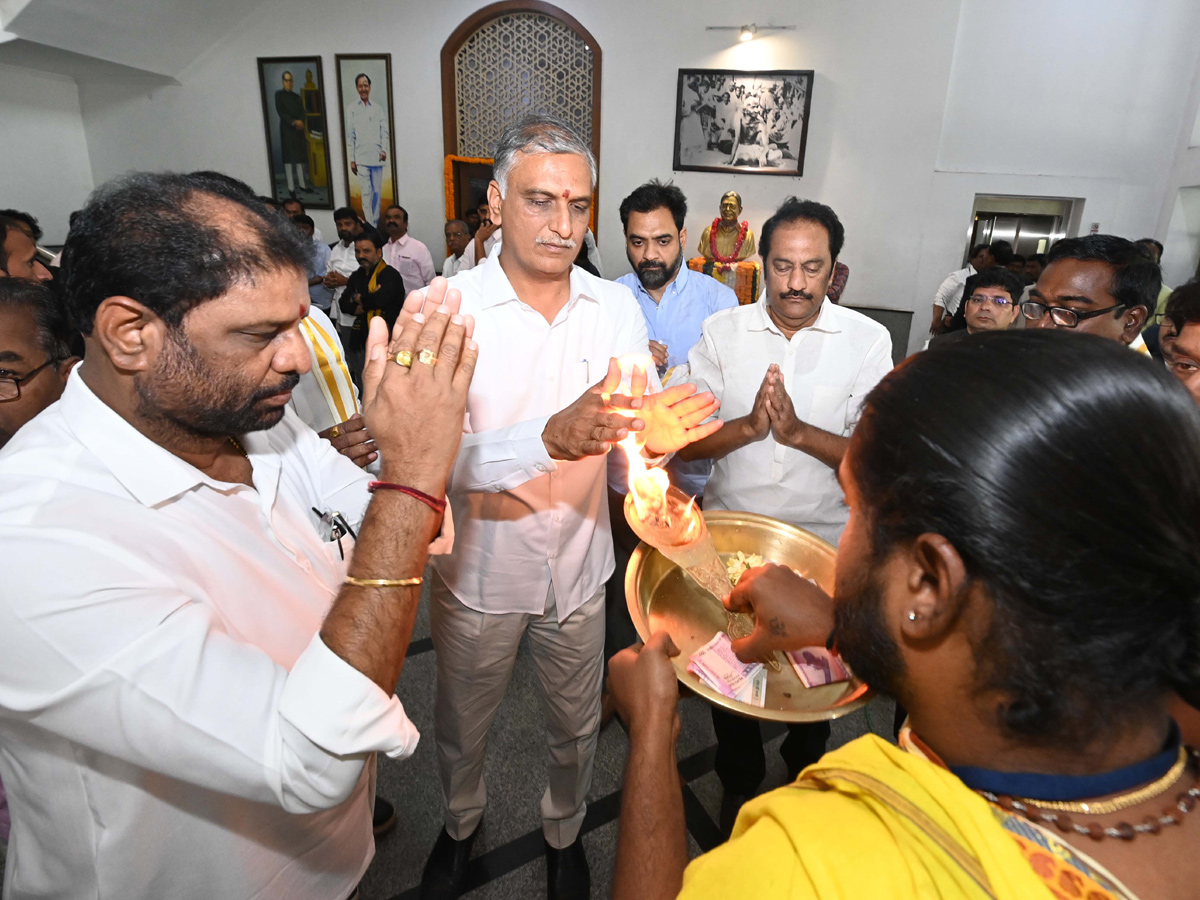 CM KCR officially launches Bharat Rashtra Samithi party Photo Gallery - Sakshi29