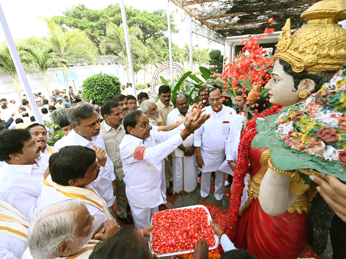 CM KCR officially launches Bharat Rashtra Samithi party Photo Gallery - Sakshi38
