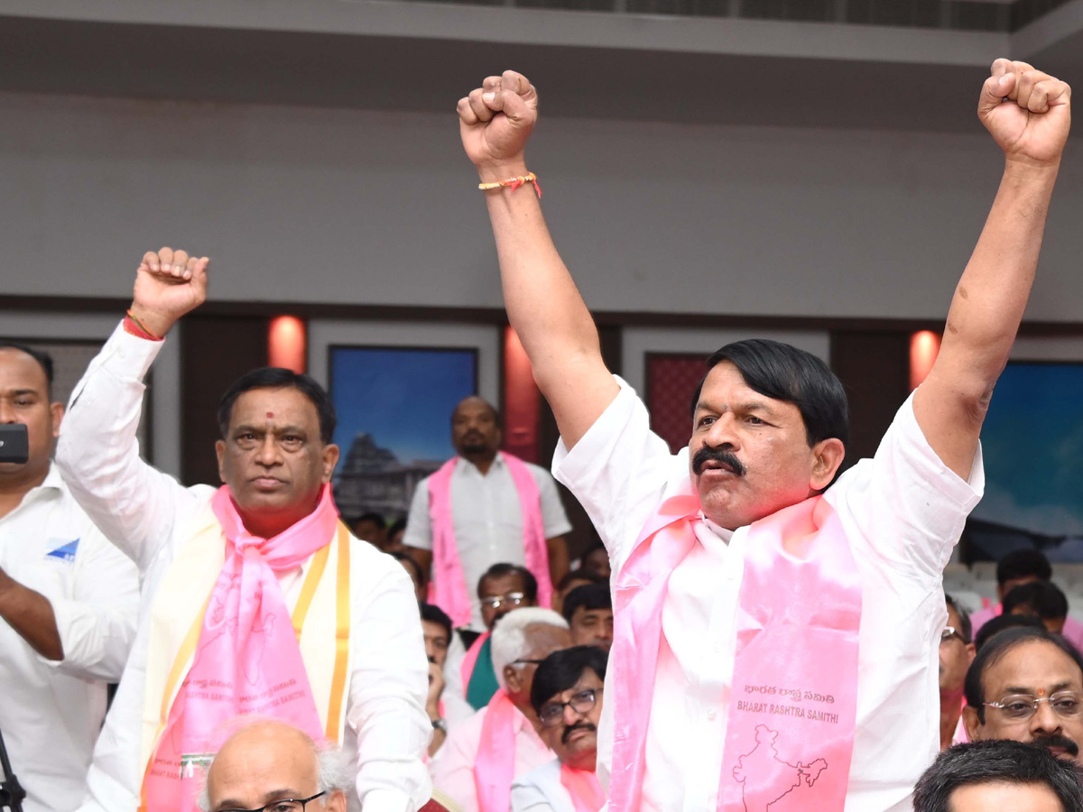 CM KCR officially launches Bharat Rashtra Samithi party Photo Gallery - Sakshi4