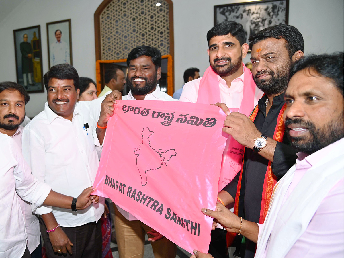 CM KCR officially launches Bharat Rashtra Samithi party Photo Gallery - Sakshi8