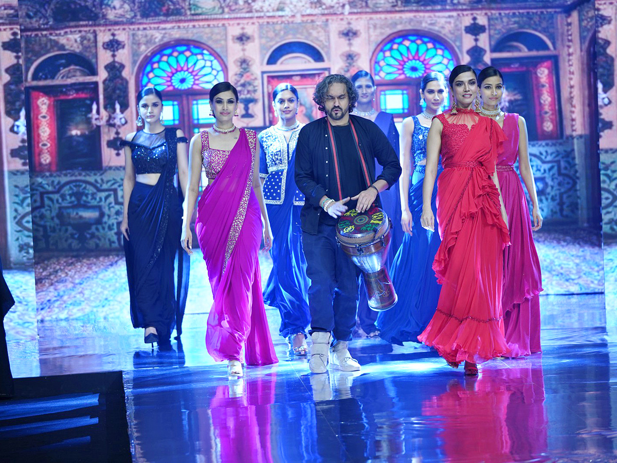 Actress Chitrangda Singh At Neerus The Winter Wedding Collection At Hyderabad Photo Gallery - Sakshi16