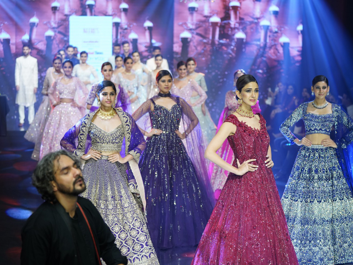 Actress Chitrangda Singh At Neerus The Winter Wedding Collection At Hyderabad Photo Gallery - Sakshi18