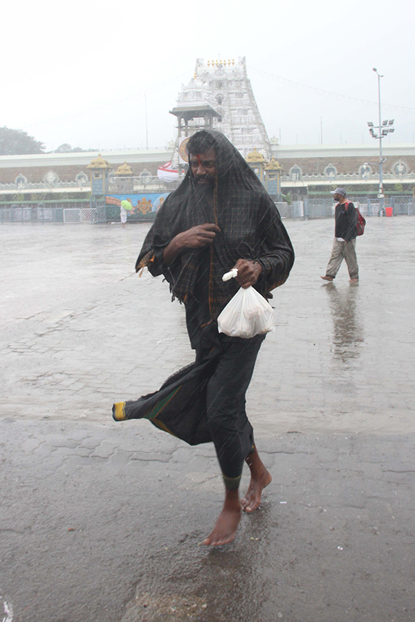 Heavy Rain Hits Tirumala December 2022 With Cyclone Mandous Effect - Sakshi16