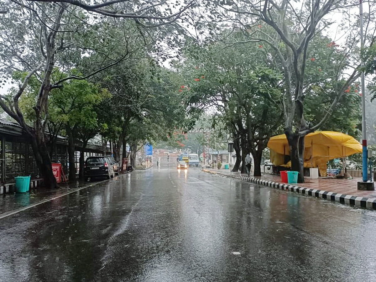 Heavy Rain Hits Tirumala December 2022 With Cyclone Mandous Effect - Sakshi6