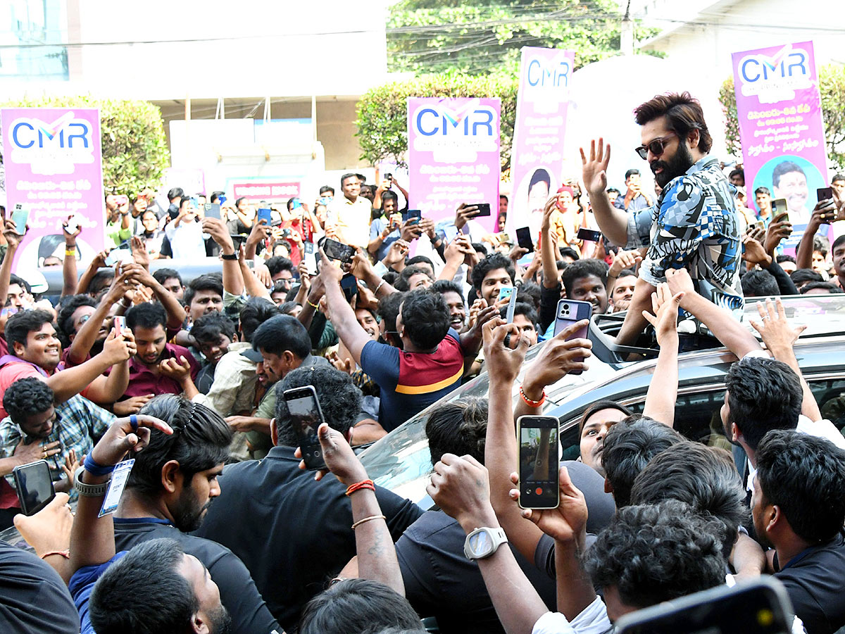 Hero Ram Pothineni Super Stylish Entry At Vijayawada - Sakshi1