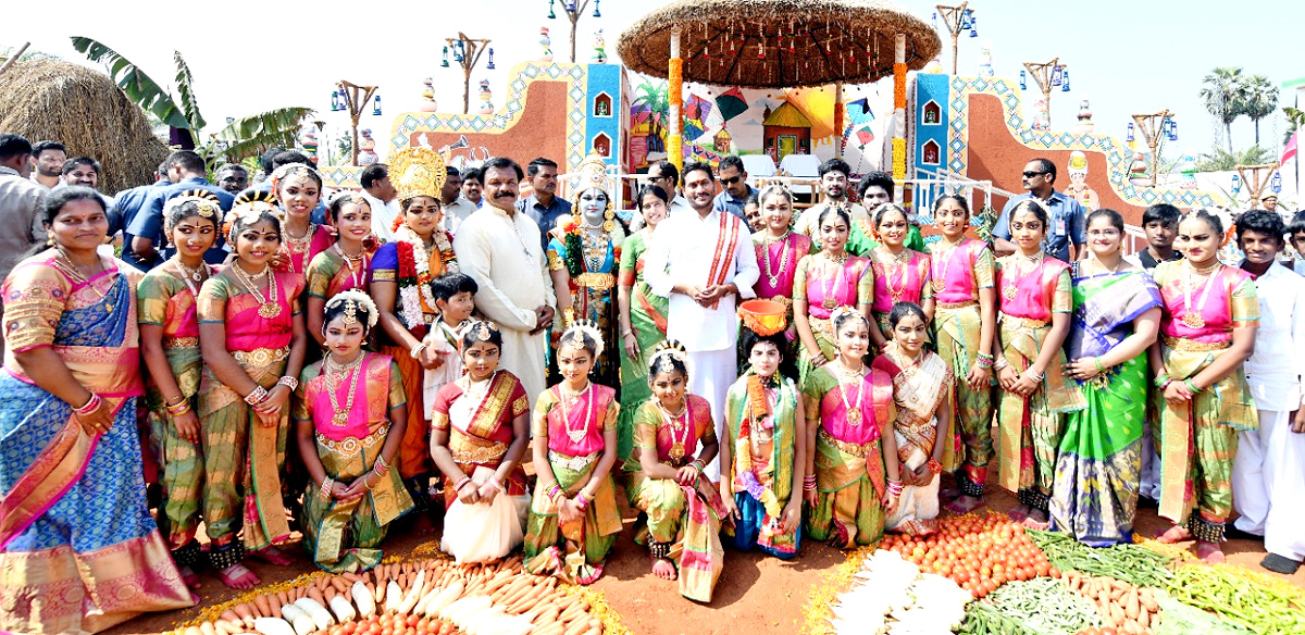 CM YS Jagan Sankranti Celebrations At Tadepalli Camp Office - Sakshi8