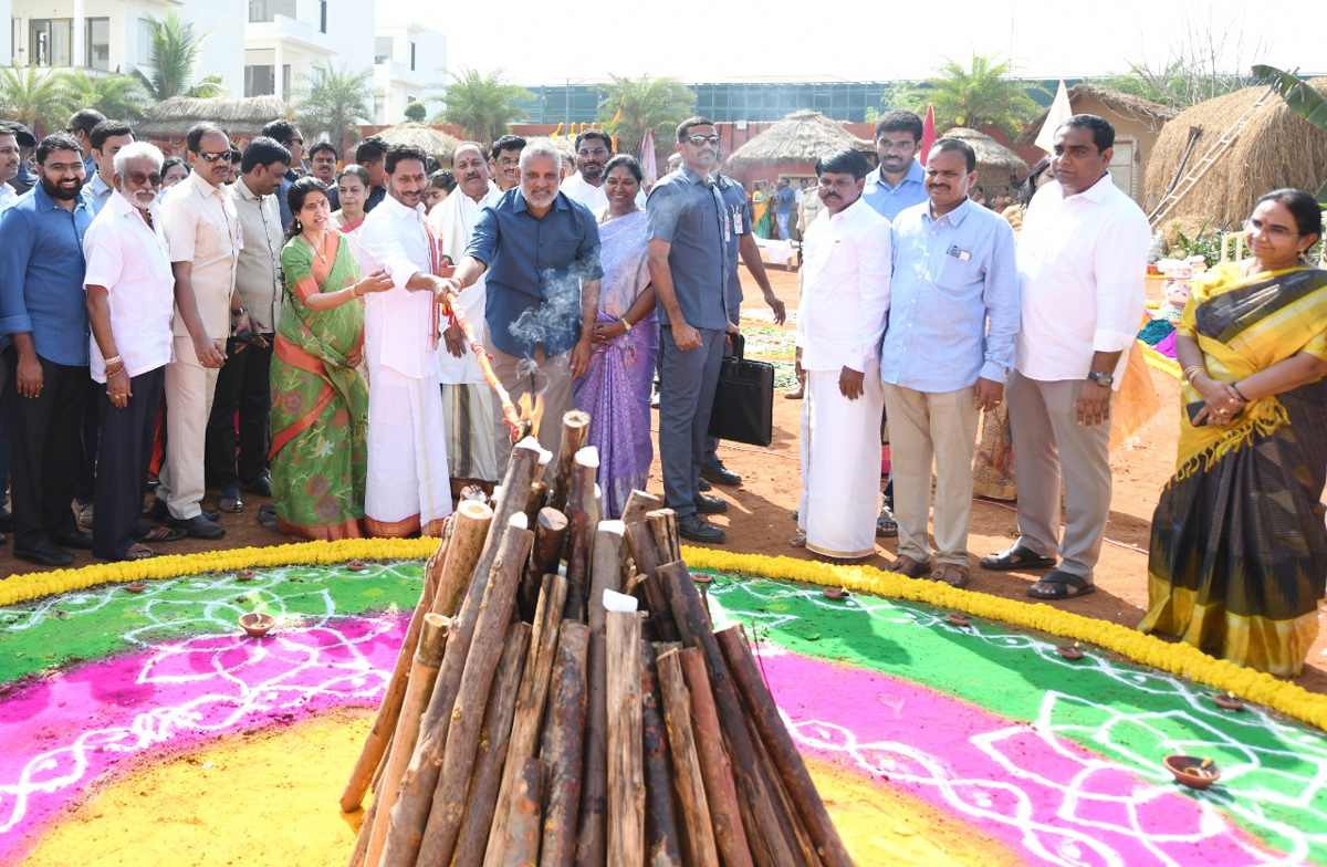CM YS Jagan Sankranti Celebrations At Tadepalli Camp Office - Sakshi12