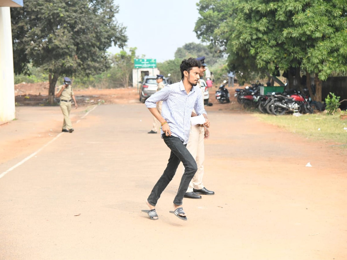 AP Constable Preliminary Exam January 22nd Photos - Sakshi12