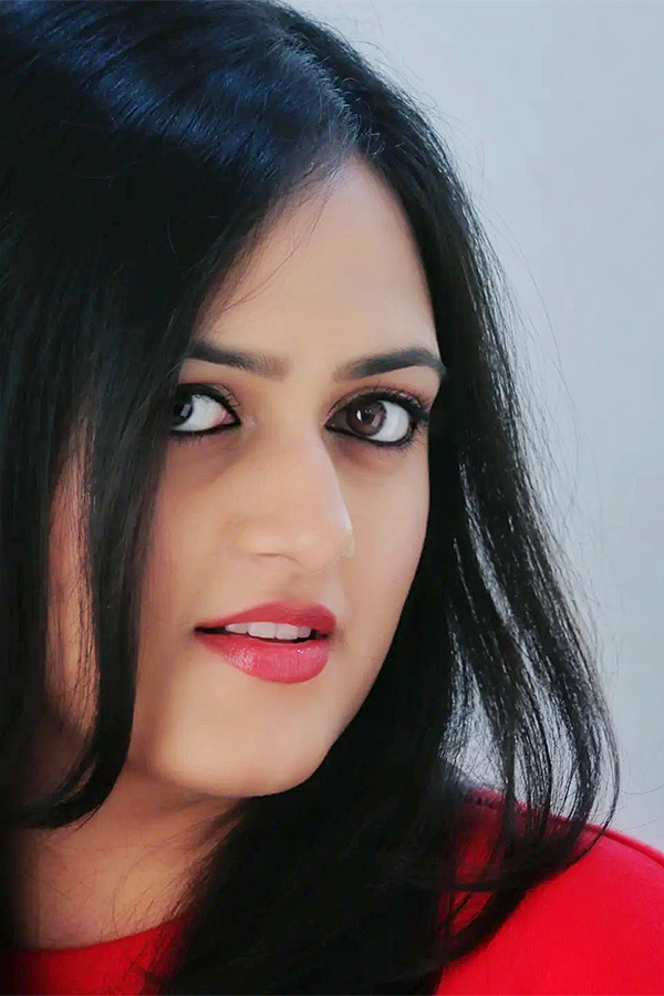 Singer Harika Narayan HD Images - Sakshi14