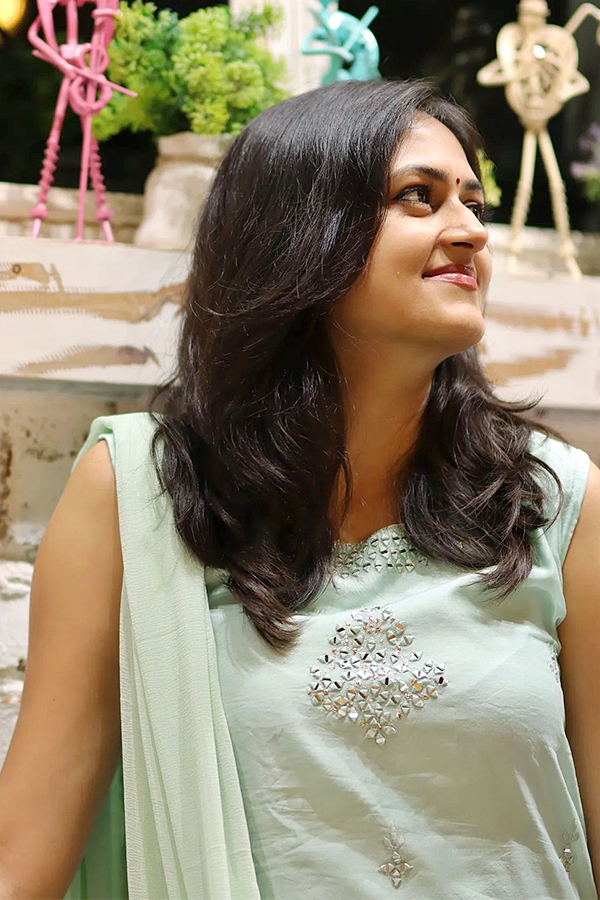 Singer Harika Narayan HD Images - Sakshi4