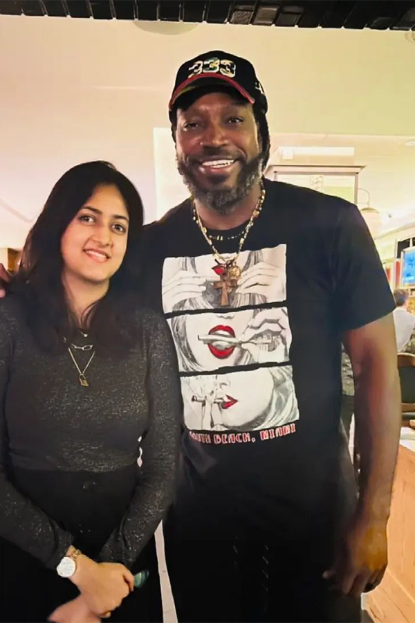 Singer Harika Narayan HD Images - Sakshi7