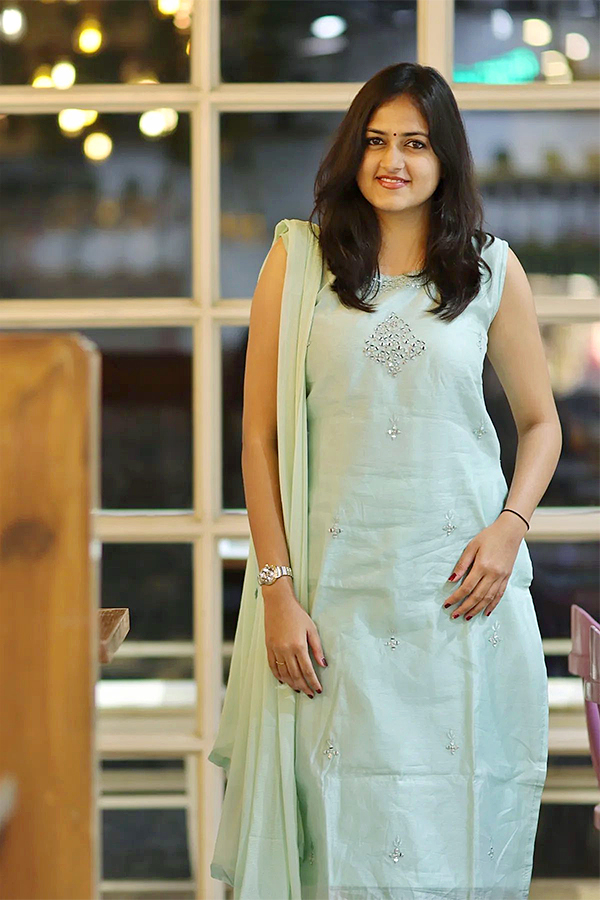 Singer Harika Narayan HD Images - Sakshi8