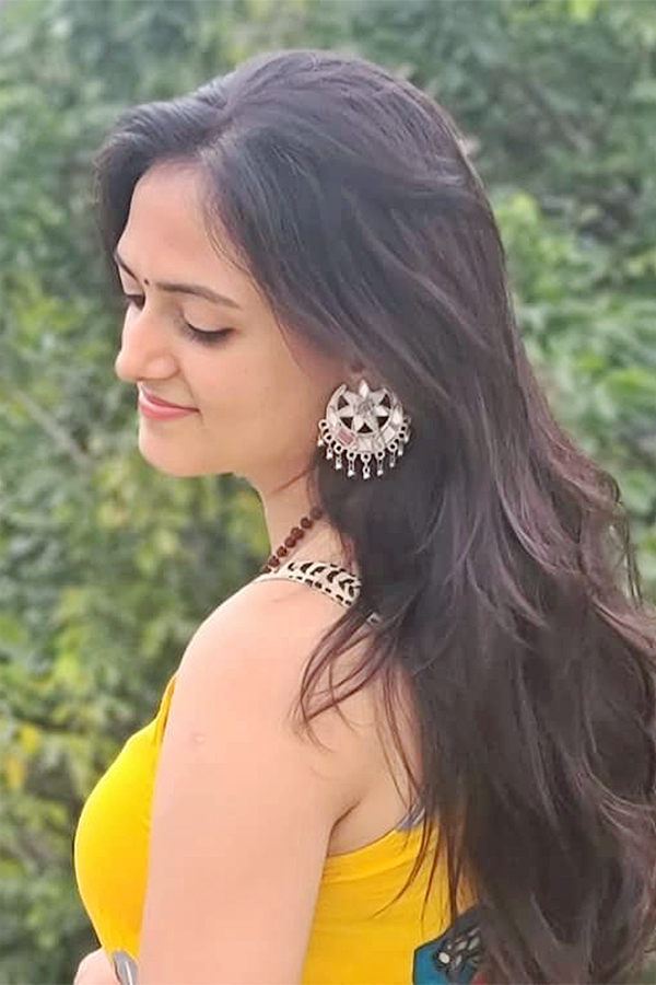 Singer Harika Narayan HD Images - Sakshi9