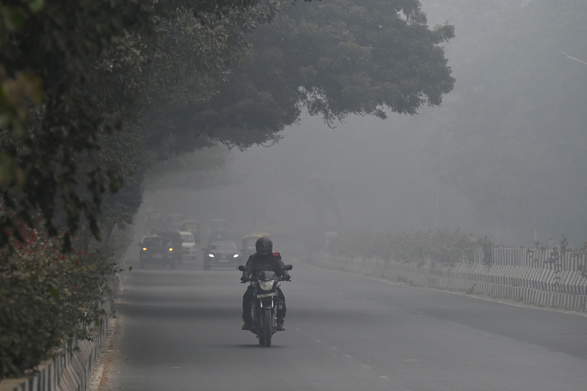 Cold wave continues in Delhi - Sakshi9