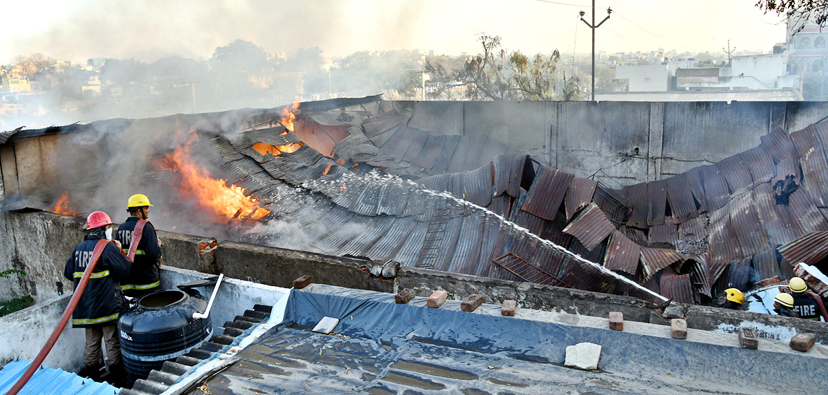 Fire Accident at PuranaPool In A Furniture Godown - Sakshi6