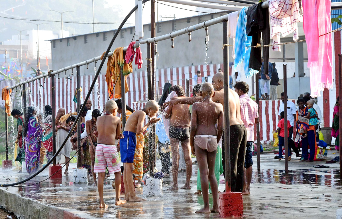 Maha Shivaratri Brahmotsavalu in Srikalahasti - Sakshi3