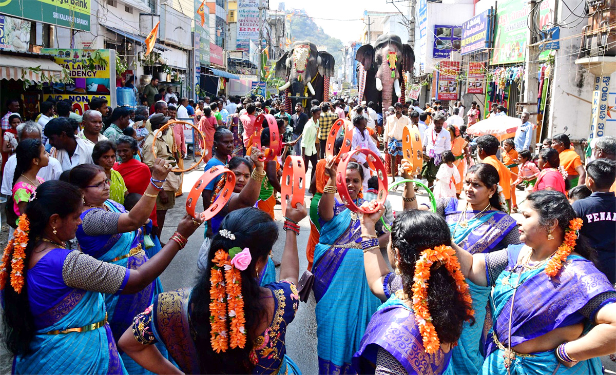 Maha Shivaratri Brahmotsavalu in Srikalahasti - Sakshi16