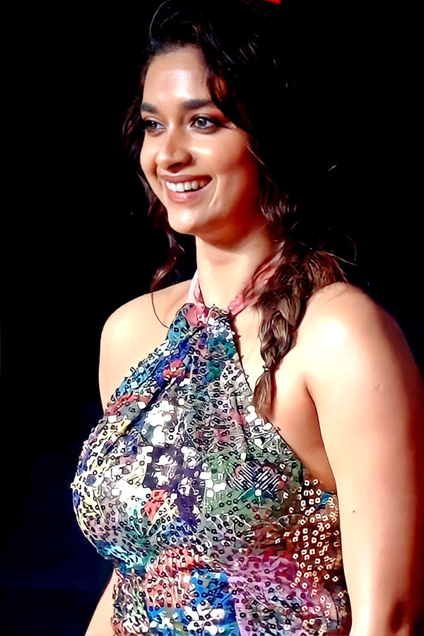 Heroine Keerthy Suresh glamour Photos - Sakshi2